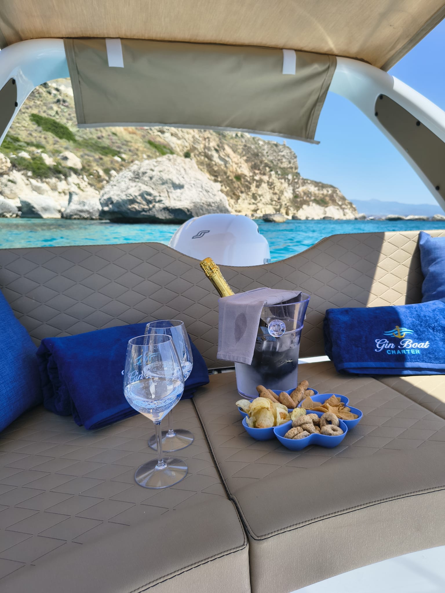 Cagliari: escursione in gommone nel golfo 2